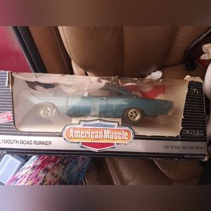 American muscle 1969 Plymouth roadrunner metal die cast car.